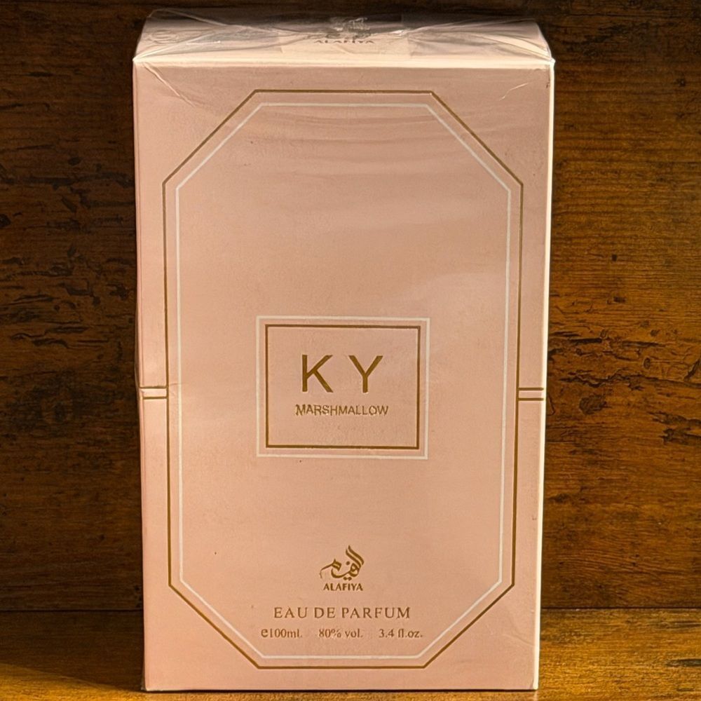 Kayali Yum Boujee Marshmallow 5mL + Alafiya 100mL Marshmallow EDP + Freshie Bund - Picture 4 of 14